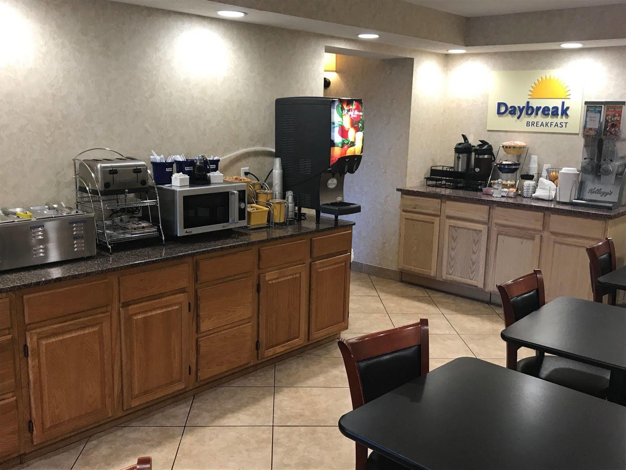 Days Inn By Wyndham Cave City Exterior foto
